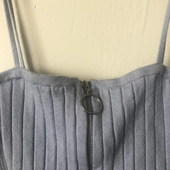 Kendall & Kylie Cute Crop Top w/ Hoop Zipper - Picture 2 of 5